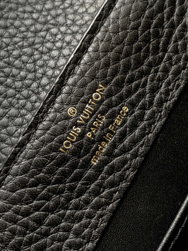 TechFriendly Louis Vuitton Capucines BB Bags 40639