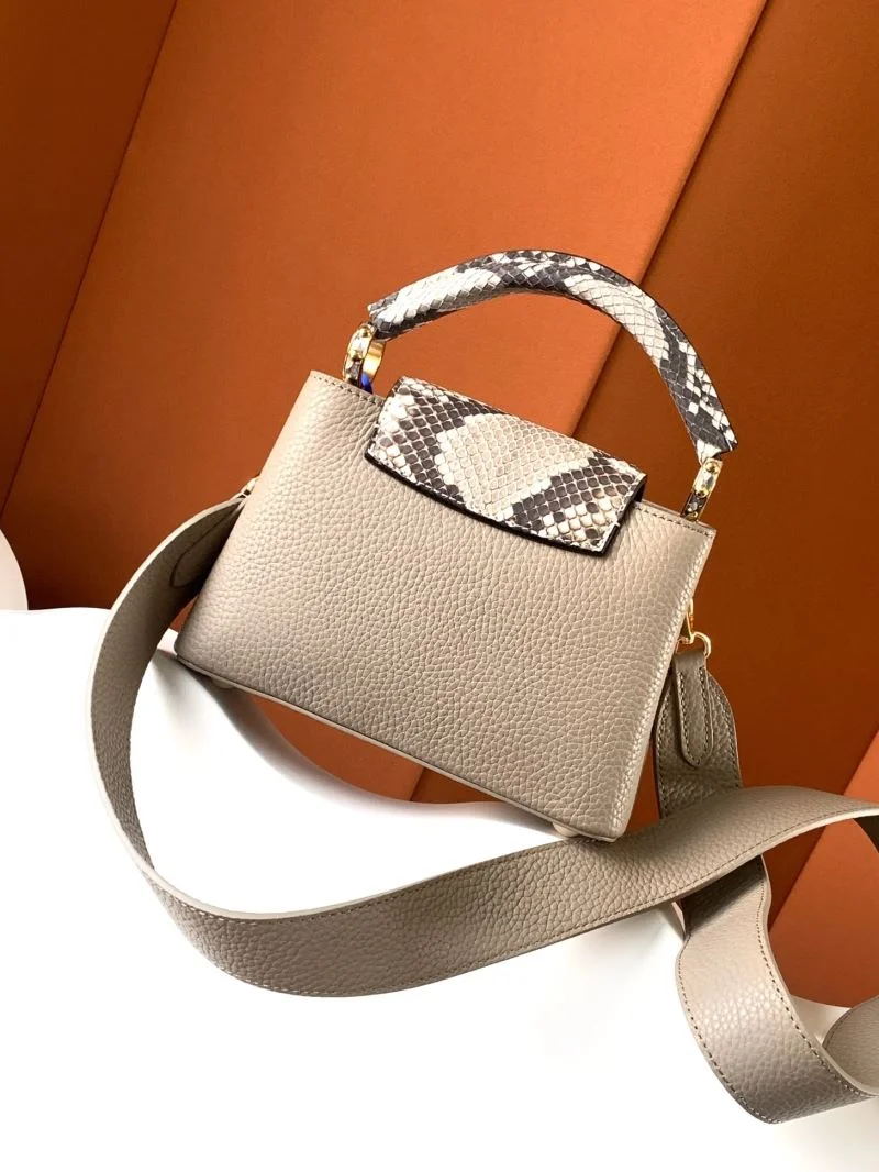 Resilient Louis Vuitton Capucines BB Bags 40638