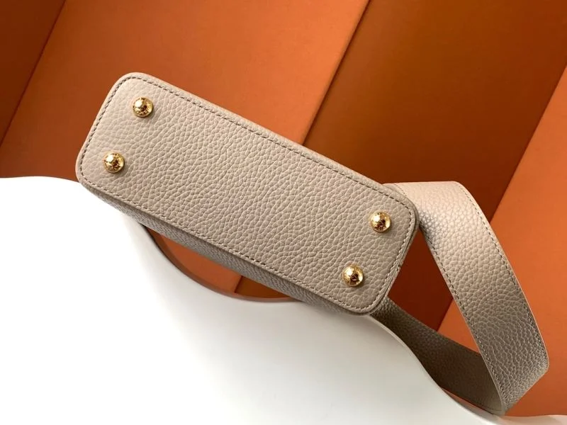 Resilient Louis Vuitton Capucines BB Bags 40638