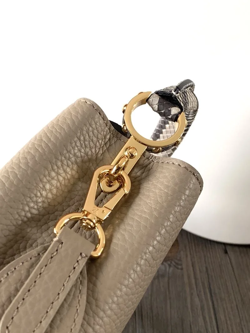 Resilient Louis Vuitton Capucines BB Bags 40638