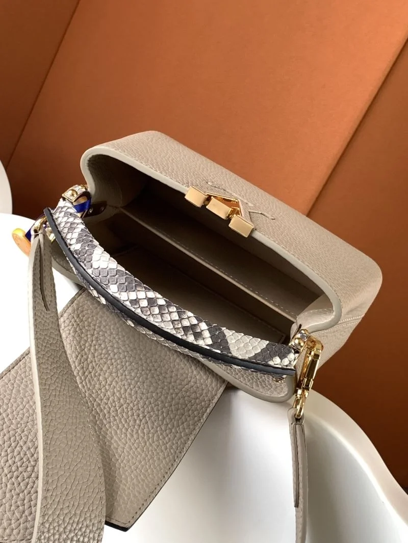 Resilient Louis Vuitton Capucines BB Bags 40638