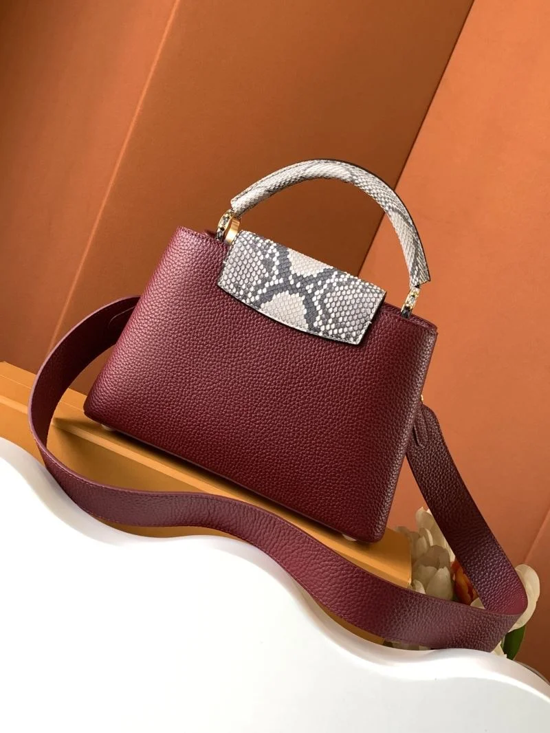 Unisex Louis Vuitton Capucines BB Bags 40636