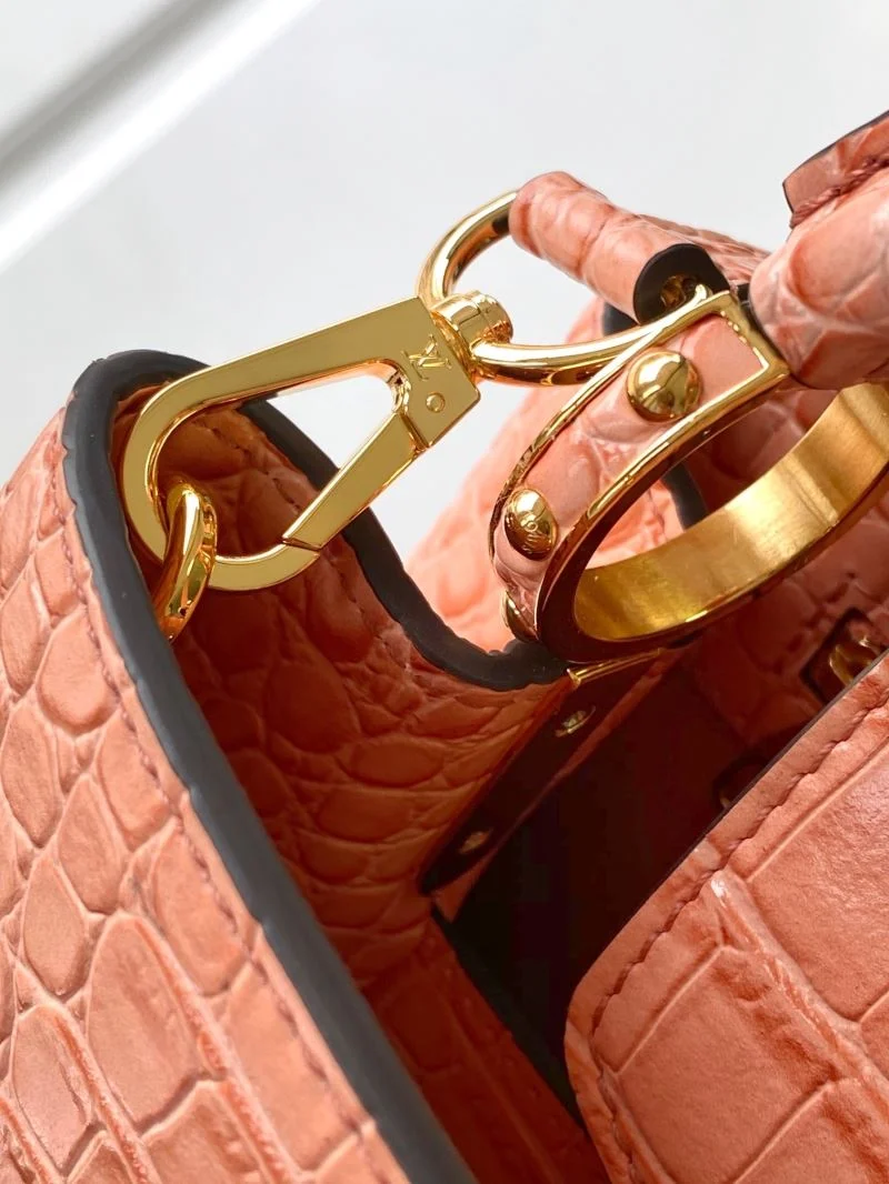 WrinkleFree Louis Vuitton Capucines BB Bags 40633
