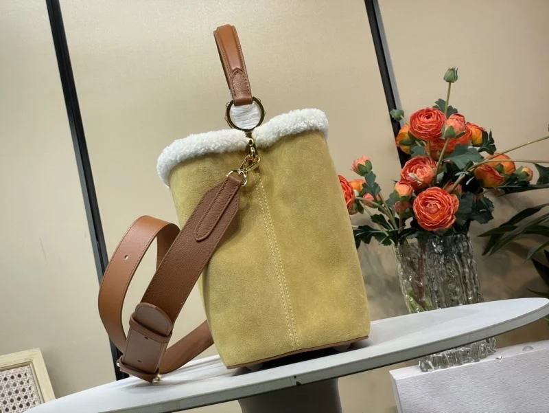 Fashionable Louis Vuitton Capucines BB Bags 40632