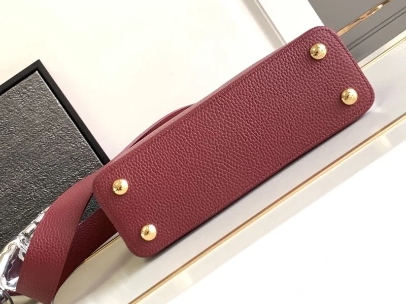Flexible Louis Vuitton Capucines BB Bags 40657