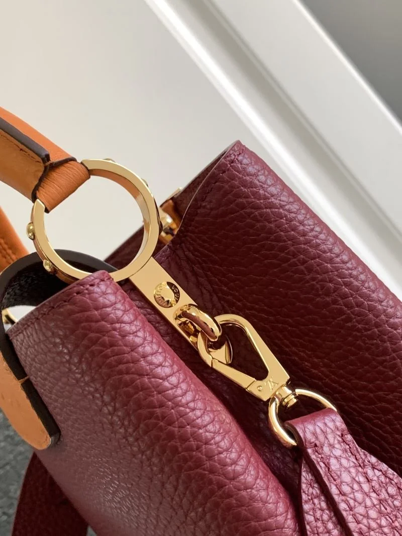 Flexible Louis Vuitton Capucines BB Bags 40657