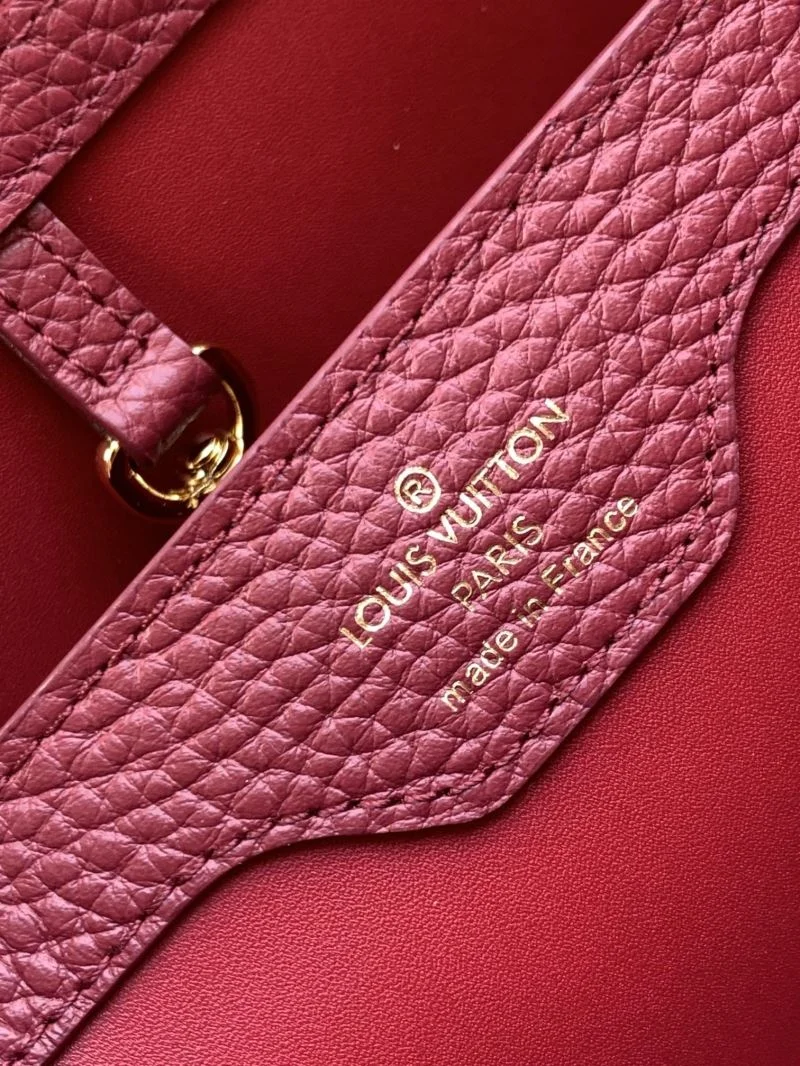 Flexible Louis Vuitton Capucines BB Bags 40657