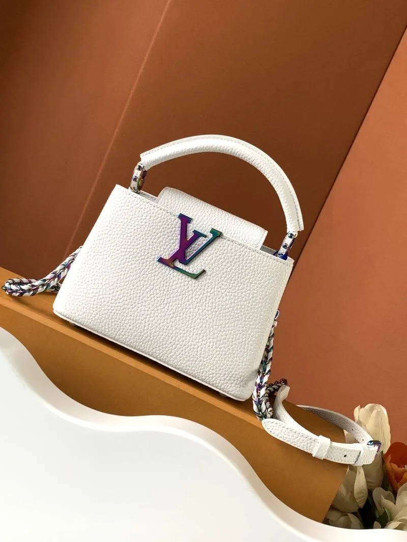 Sophisticated Louis Vuitton Capucines BB Bags 40651