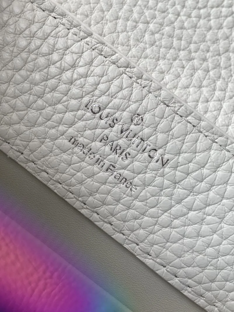 Sophisticated Louis Vuitton Capucines BB Bags 40651