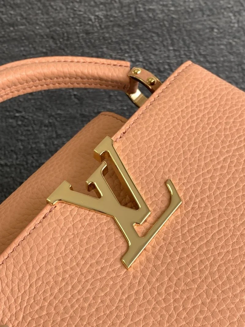 Sleek Louis Vuitton Capucines BB Bags 40616