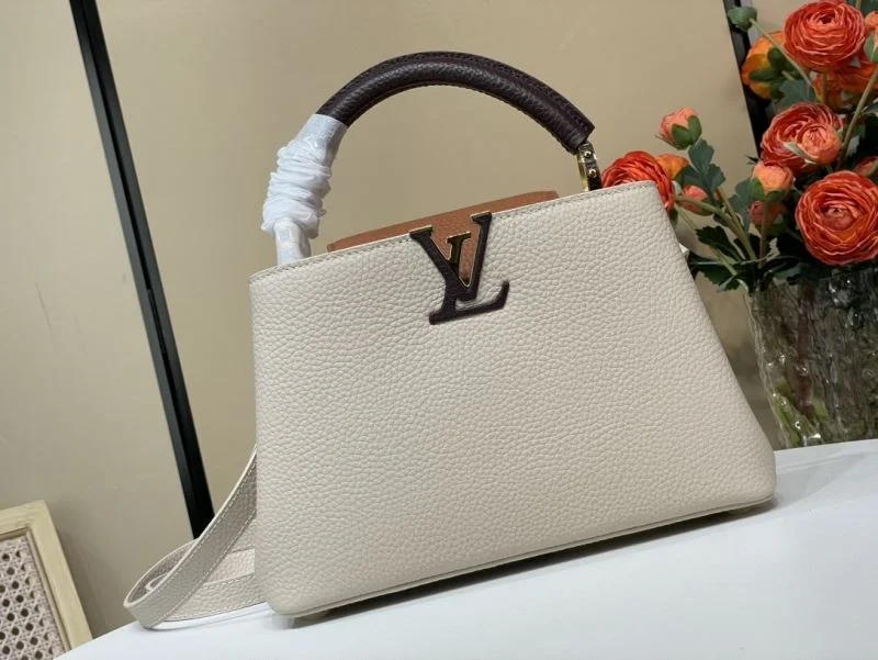 Flexible Louis Vuitton Capucines BB Bags 40677