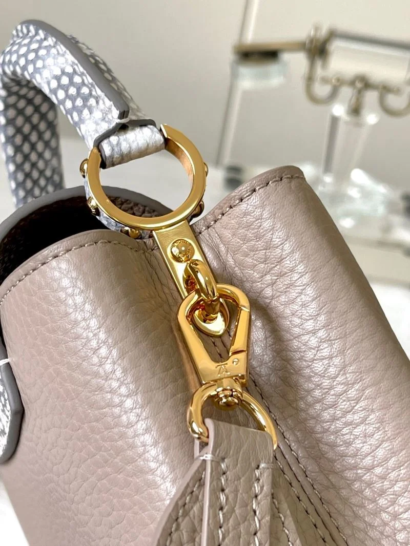 Attractive Louis Vuitton Capucines BB Bags 40101
