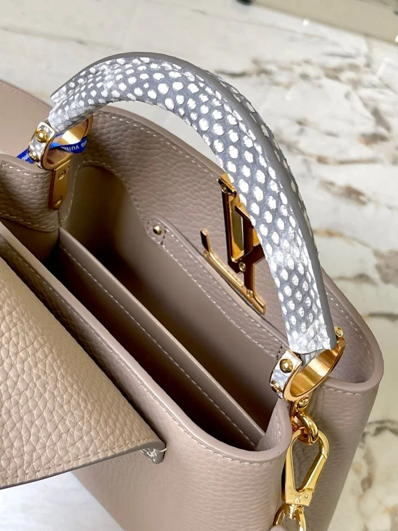 Attractive Louis Vuitton Capucines BB Bags 40101