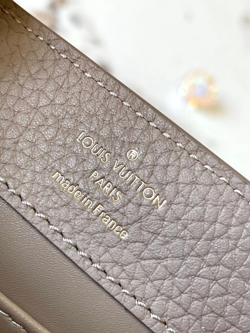Attractive Louis Vuitton Capucines BB Bags 40101