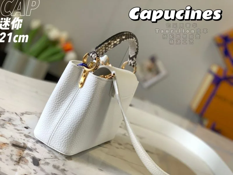 Practical Louis Vuitton Capucines BB Bags 40096