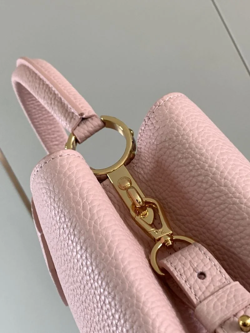 FlexibleFit Louis Vuitton Capucines BB Bags 40082