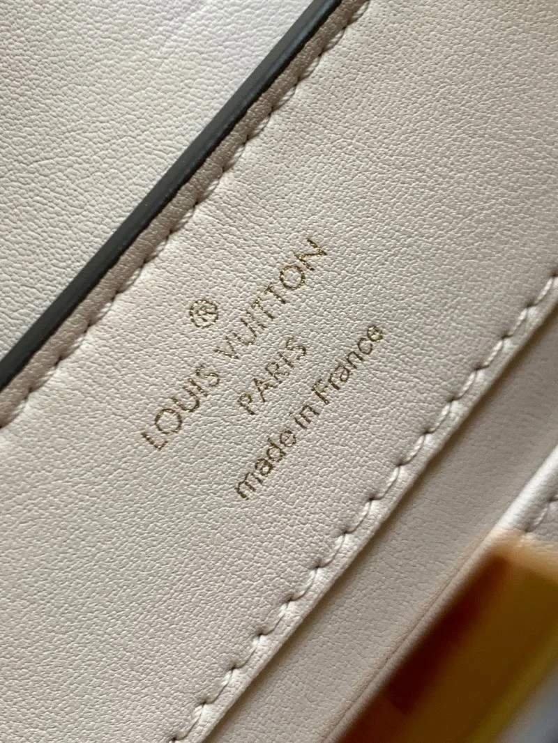 Louis Vuitton Capucines BB Bags Efficient 40092