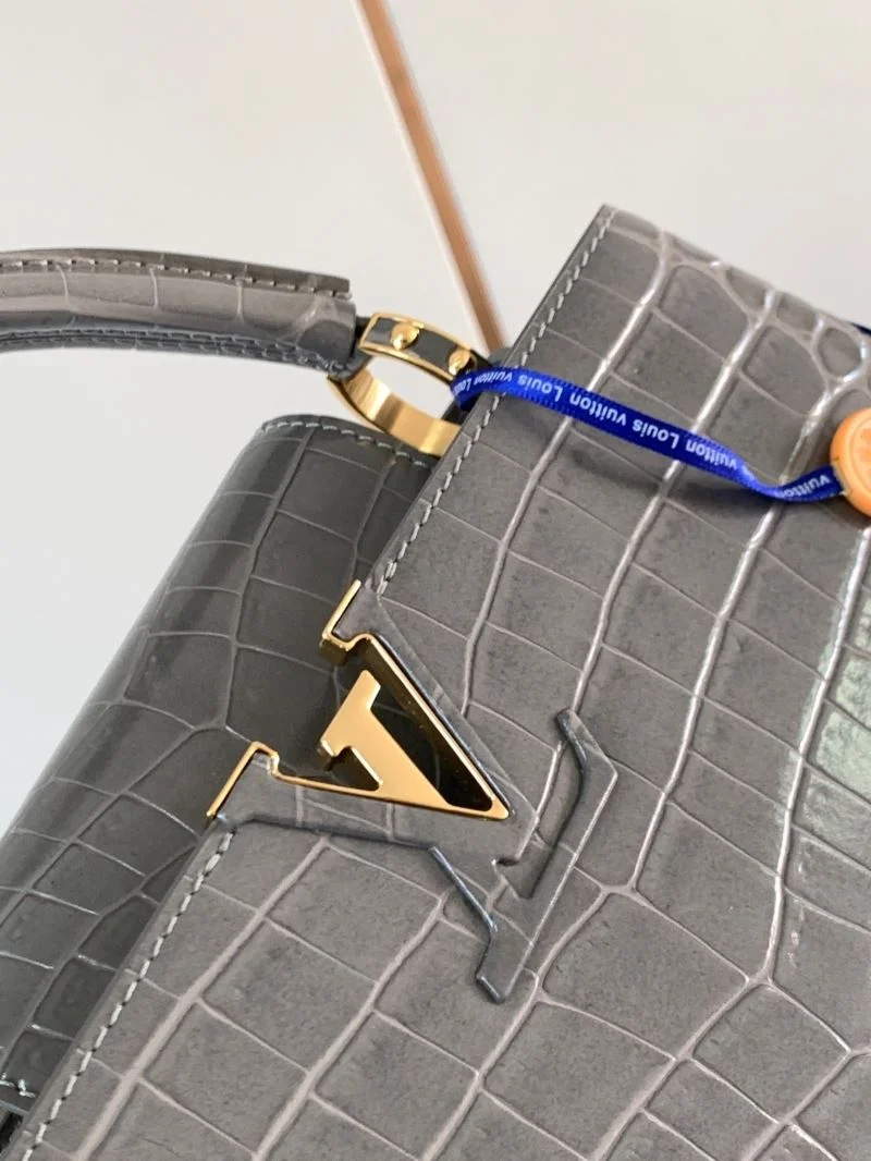 RelaxedFit Louis Vuitton Capucines BB Bags 40078