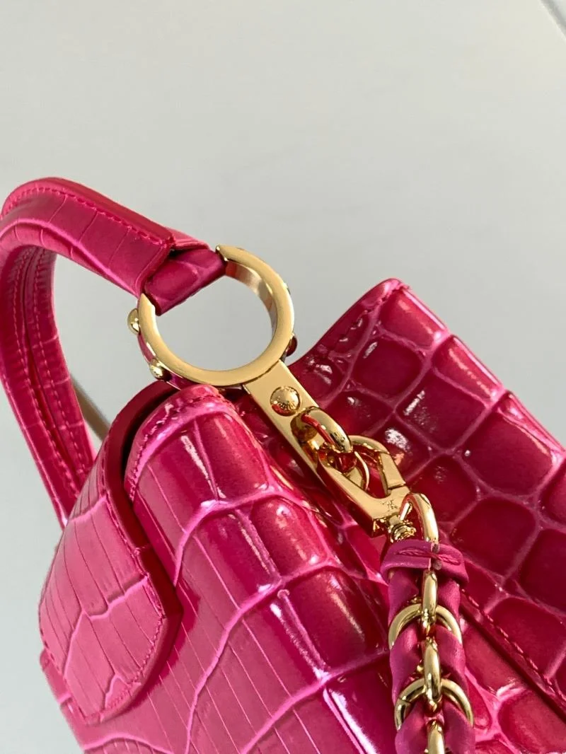 Chic Louis Vuitton Capucines BB Bags 40089