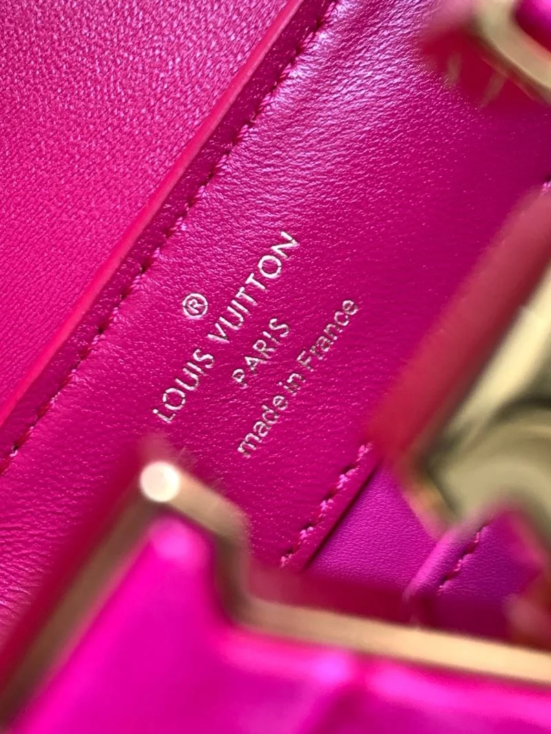 Chic Louis Vuitton Capucines BB Bags 40089