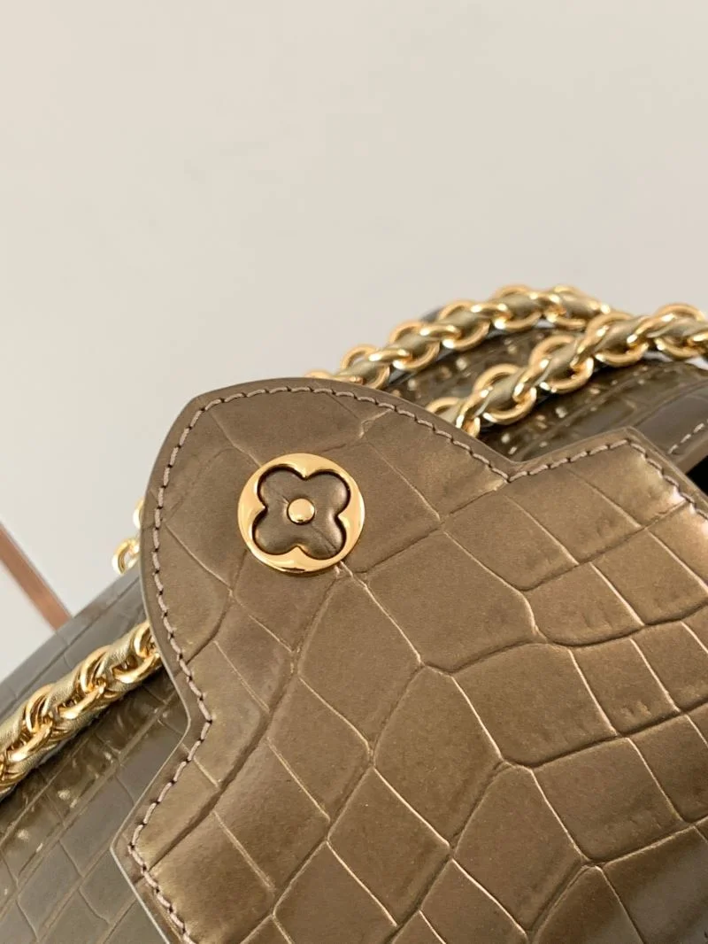 ComfortFit Louis Vuitton Capucines BB Bags 40077
