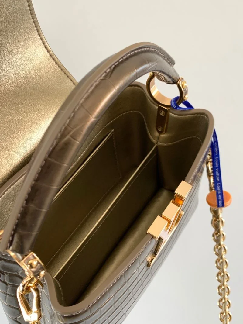 ComfortFit Louis Vuitton Capucines BB Bags 40077