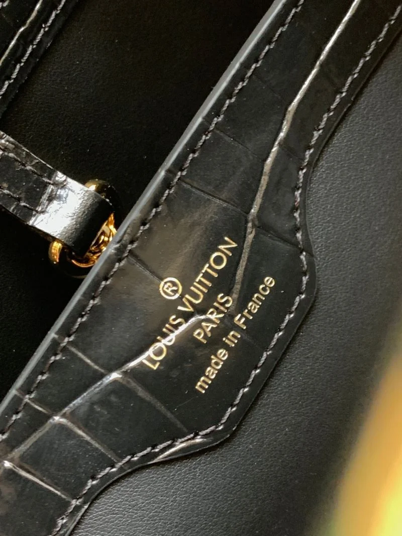 Louis Vuitton Capucines BB Bags Sleek 40079