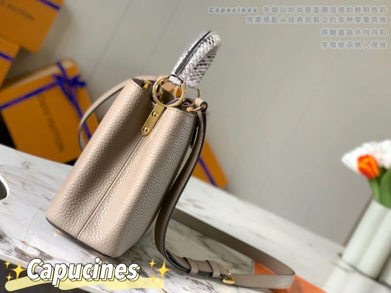 Fashionable Louis Vuitton Capucines BB Bags 40068