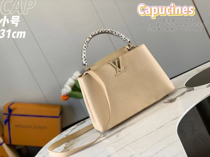 Minimalist Louis Vuitton Capucines BB Bags 40102