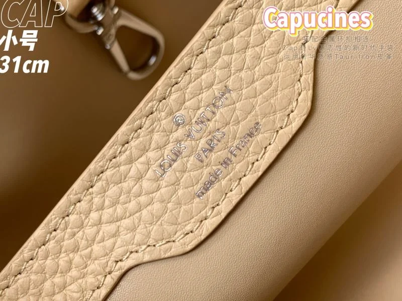 Minimalist Louis Vuitton Capucines BB Bags 40102