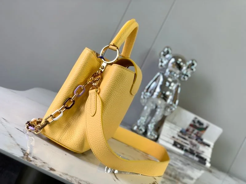 Cozy Louis Vuitton Capucines BB Bags 40055