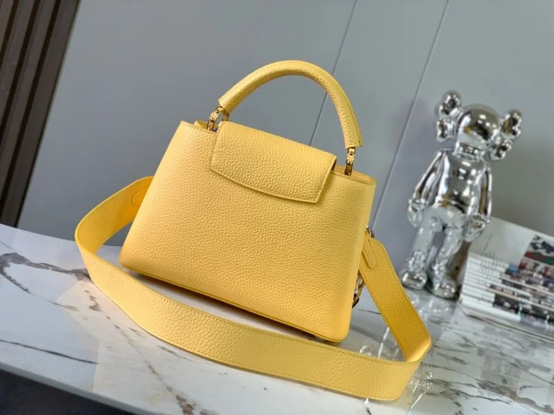 Cozy Louis Vuitton Capucines BB Bags 40055