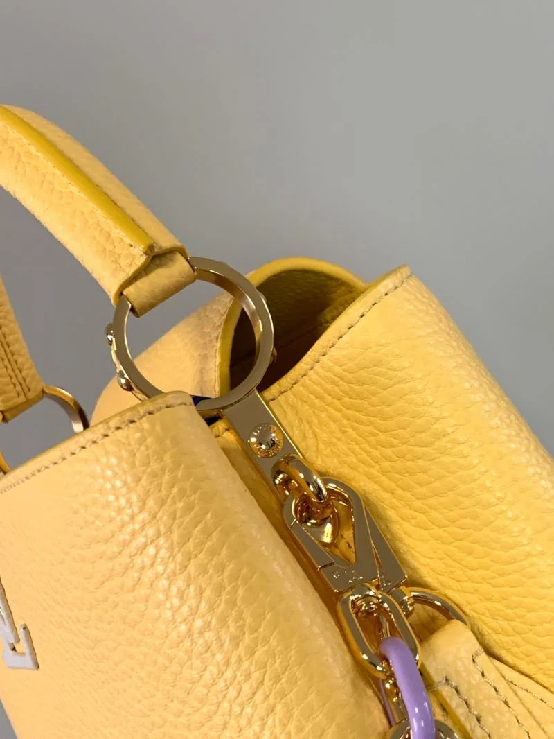 Cozy Louis Vuitton Capucines BB Bags 40055
