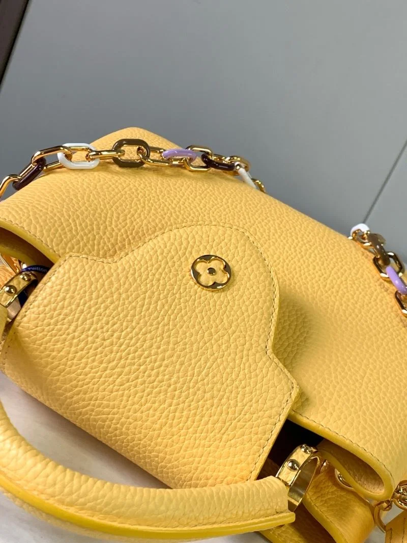 Cozy Louis Vuitton Capucines BB Bags 40055
