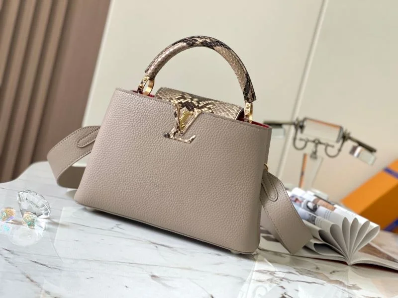 Flexible Louis Vuitton Capucines BB Bags 40059