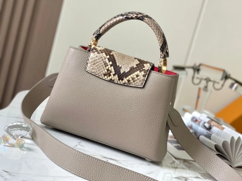 Flexible Louis Vuitton Capucines BB Bags 40059