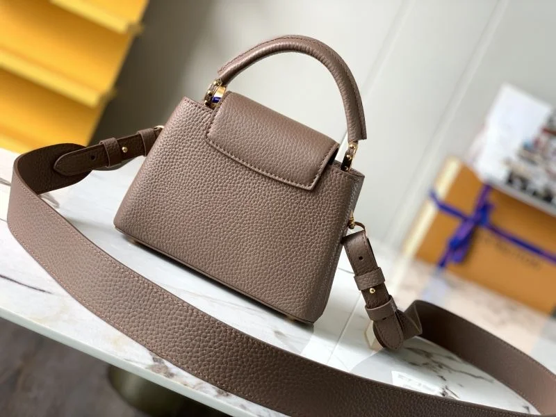 Neat Louis Vuitton Capucines BB Bags 40056