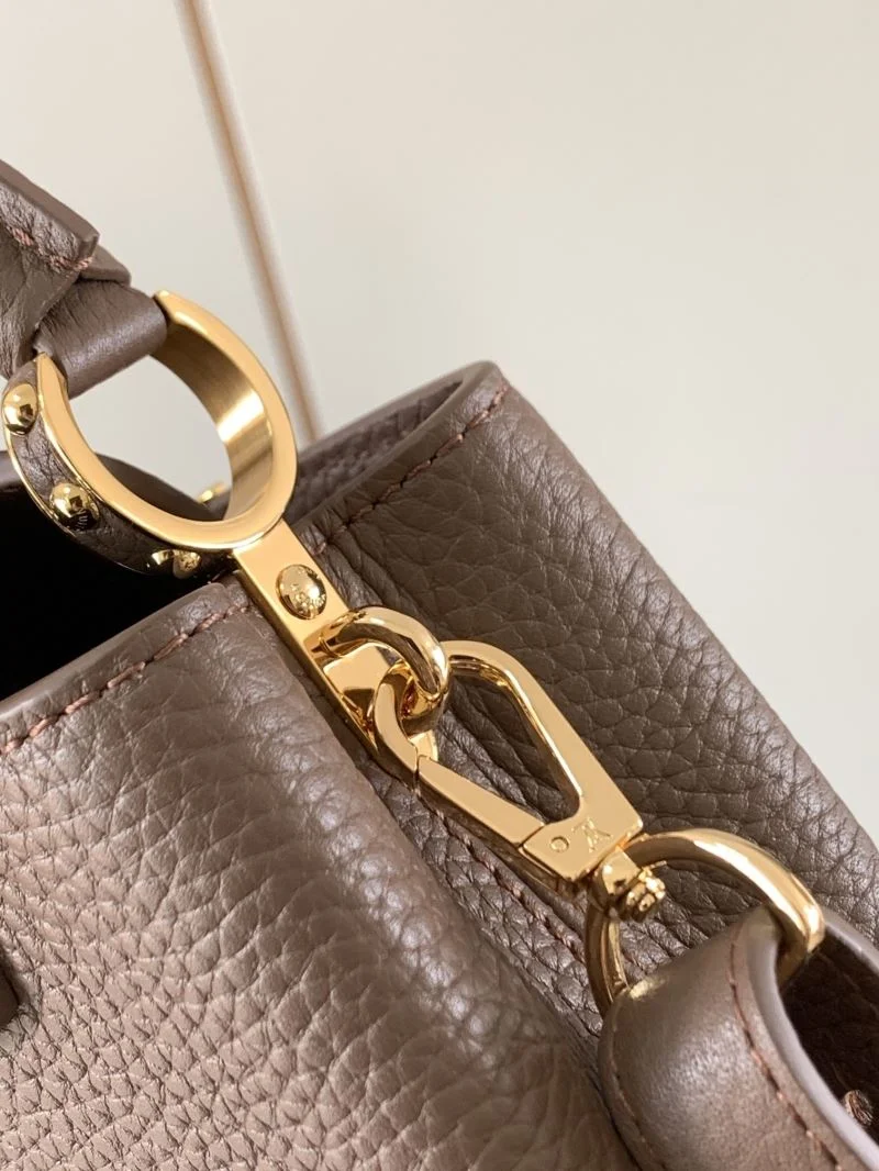 Neat Louis Vuitton Capucines BB Bags 40056