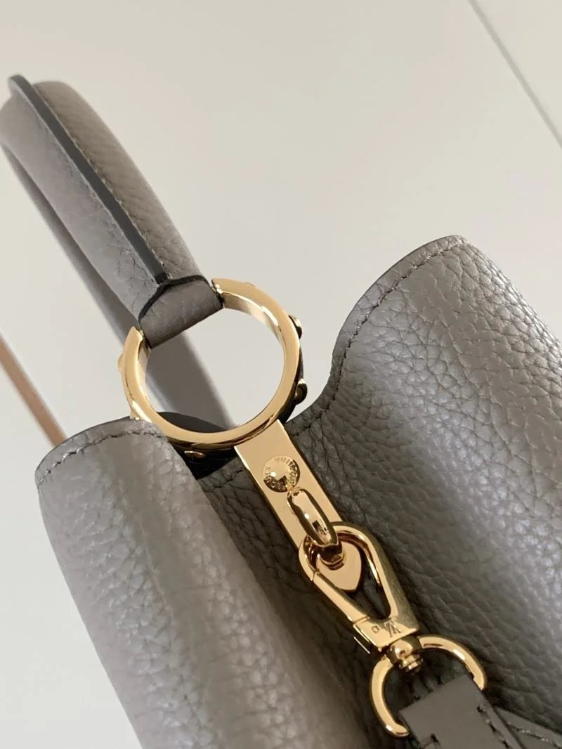 StreetReady Louis Vuitton Capucines BB Bags 40042
