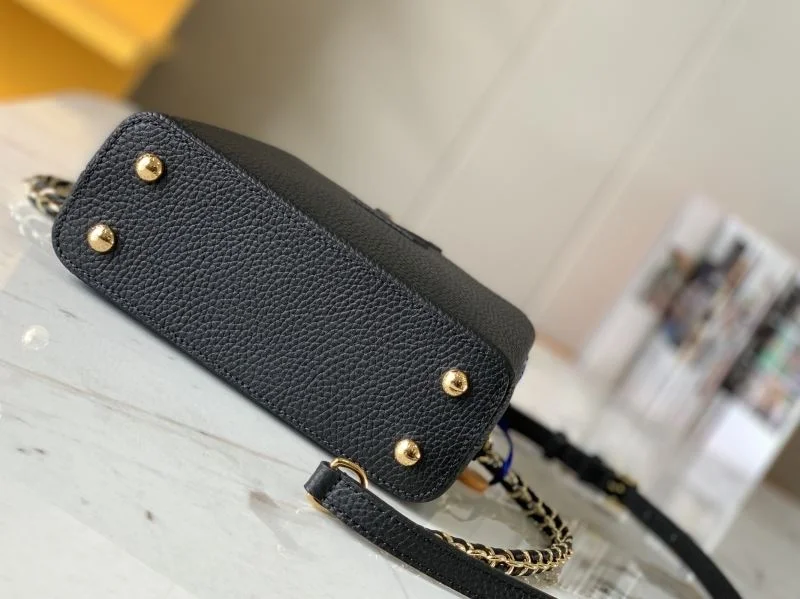 Louis Vuitton Capucines BB Bags Sleek 40041