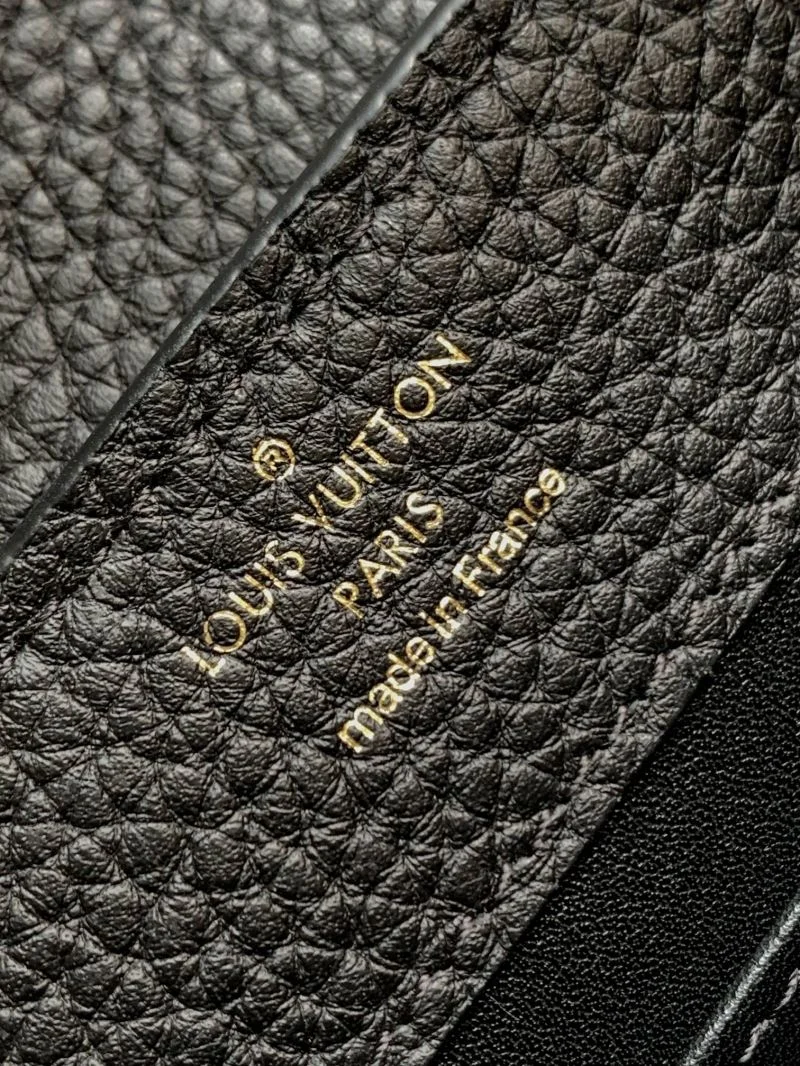 Louis Vuitton Capucines BB Bags Sleek 40041