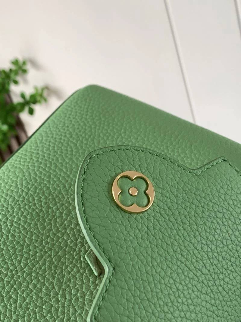 TopPick Louis Vuitton Capucines BB Bags 40039