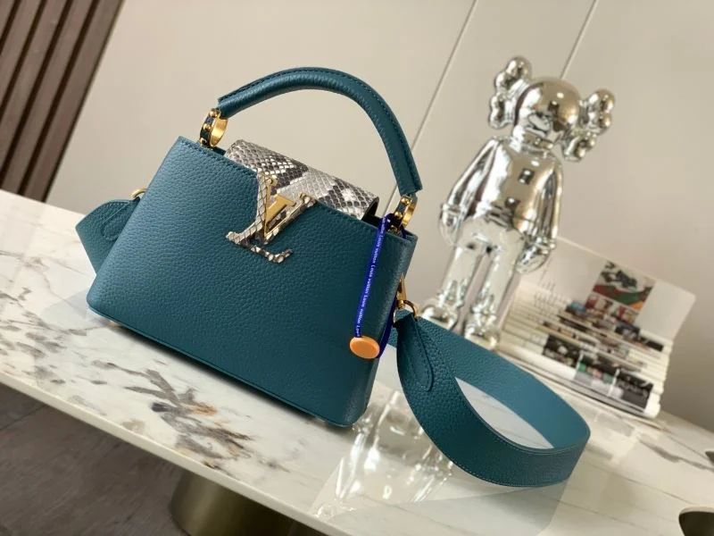 Minimalist Louis Vuitton Capucines BB Bags 40075