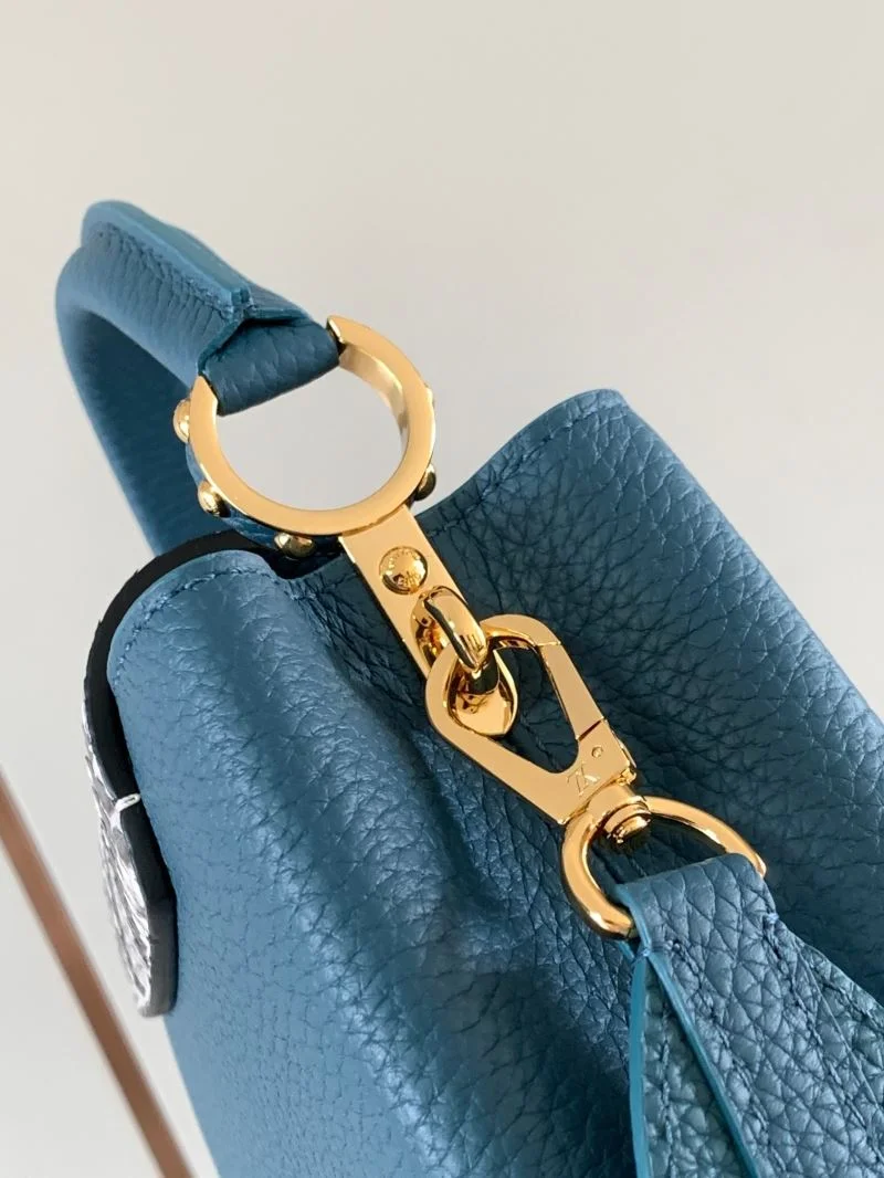 Minimalist Louis Vuitton Capucines BB Bags 40075