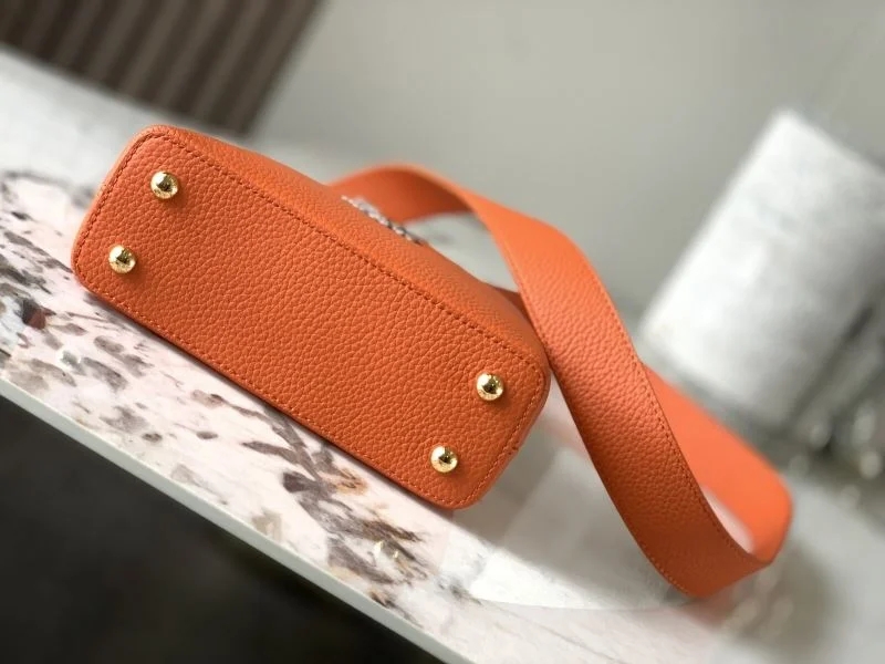 Neat Louis Vuitton Capucines BB Bags 40029