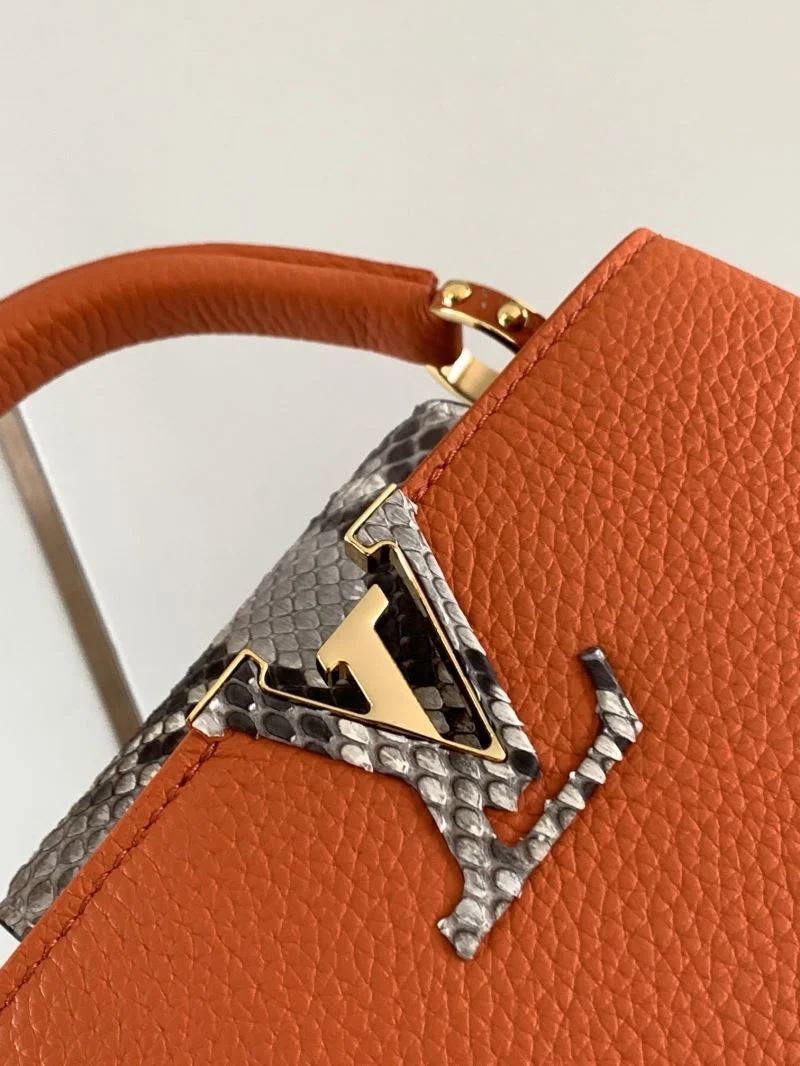 Neat Louis Vuitton Capucines BB Bags 40029