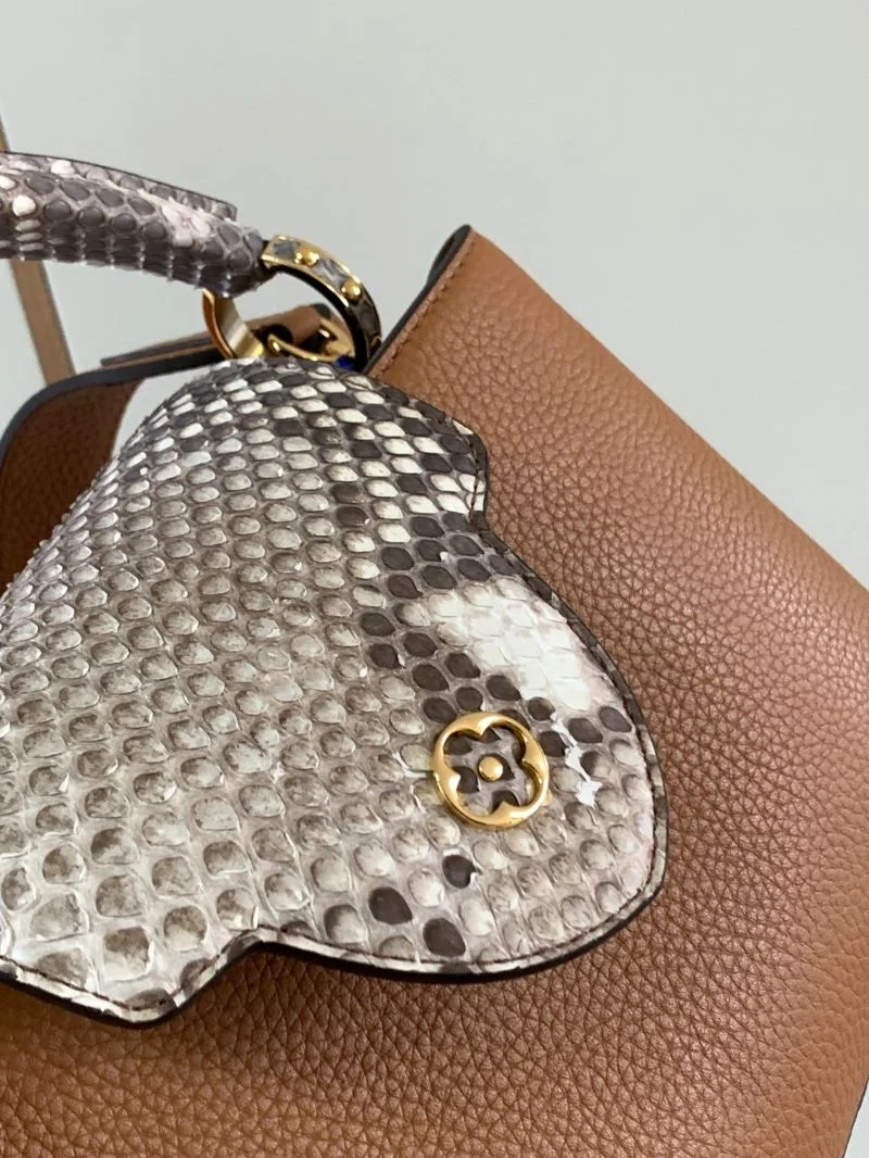 Louis Vuitton Capucines BB Bags ComfortFit 40031
