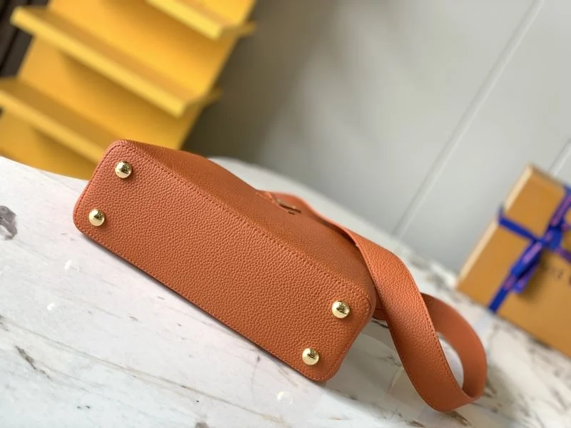 EyeCatching Louis Vuitton Capucines BB Bags 40018