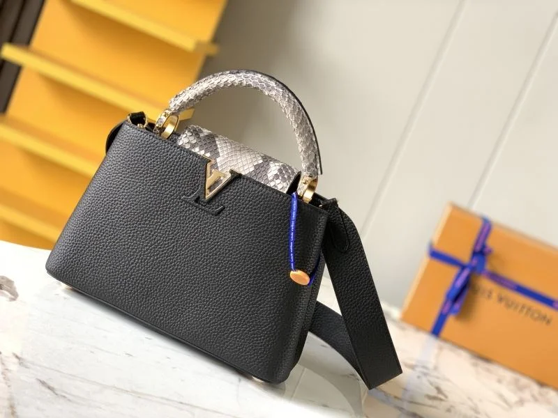 Minimalist Louis Vuitton Capucines BB Bags 40022