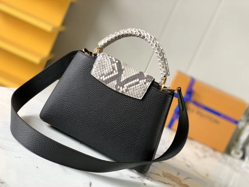 Minimalist Louis Vuitton Capucines BB Bags 40022
